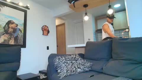 Sebastian online show from 09-10-25, 10:32