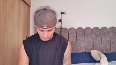 Sebastian online show from 12-15-25, 04:44