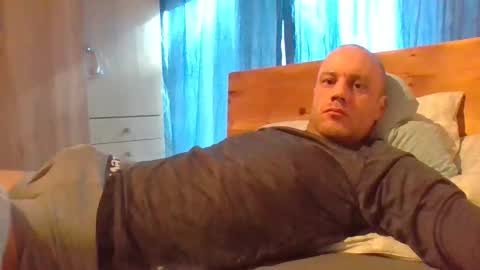 Snapshot of markus_7 chatting on 02-20-25, 12:15 markus_7 online show from 02-20-25, 12:15