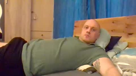 Snapshot of markus_7 chatting on 12-15-25, 12:42 markus_7 online show from 12-15-25, 12:42