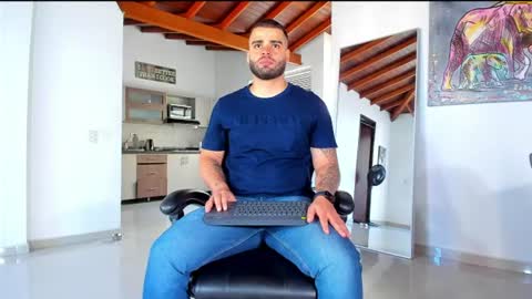 Snapshot of markus_tyler chatting on 06-11-26, 10:08 markus_tyler online show from 06-11-26, 10:08