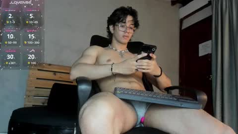 Snapshot of markuss___ chatting on 10-17-25, 02:59 markuss___ online show from 10-17-25, 02:59