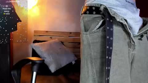 Snapshot of markuss___ chatting on 12-19-25, 01:45 markuss___ online show from 12-19-25, 01:45