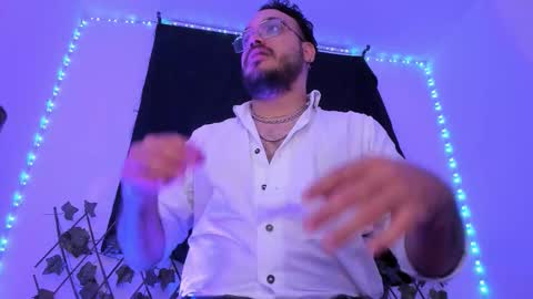 Snapshot of markwolfe1 chatting on 10-31-25, 12:55 Mark  online show from 10-31-25, 12:55