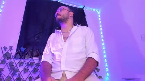 Snapshot of markwolfe1 chatting on 11-01-25, 10:01 Mark  online show from 11-01-25, 10:01