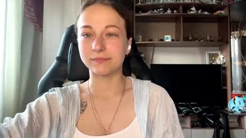 Lena online show from 06-19-26, 03:22