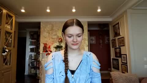 Snapshot of marloosburn chatting on 07-22-26, 10:07 MarloOsburn online show from 07-22-26, 10:07