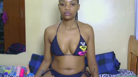 Snapshot of marly_babe chatting on 07-27-26, 09:16 Marly online show from 07-27-26, 09:16