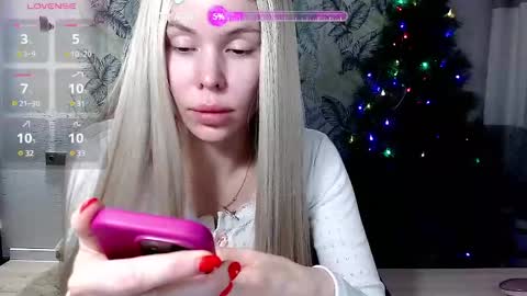 Snapshot of marmalade_fox chatting on 01-21-25, 08:52 Marmalade Fox online show from 01-21-25, 08:52