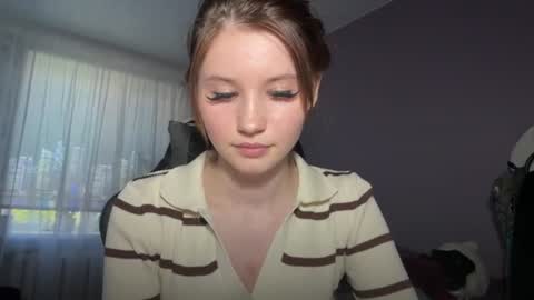 Snapshot of marnieratelle chatting on 07-05-26, 07:37 Chrissy online show from 07-05-26, 07:37