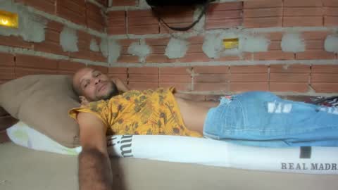 Snapshot of marqtycus chatting on 01-05-25, 12:21 MAX online show from 01-05-25, 12:21