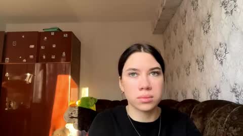 Snapshot of marquittamelia chatting on 11-16-25, 04:07 Giulia online show from 11-16-25, 04:07