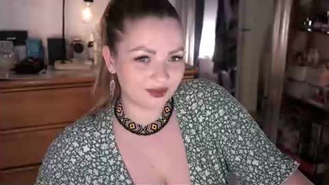 Snapshot of marrygrayes chatting on 06-17-26, 08:54 Maria online broadcast from Tuesday to Suturday from 6 pm to 12 pm Germany time Sunday-Monday offline online show from 06-17-26, 08:54