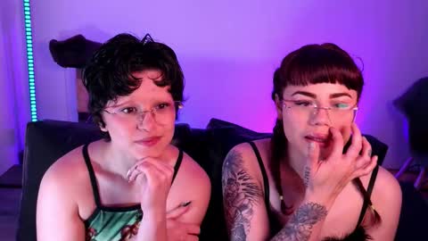 Marsdoll online show from 10-18-25, 04:30