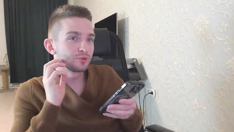 Snapshot of marselle_looker chatting on 01-25-25, 04:56 Marselle online show from 01-25-25, 04:56