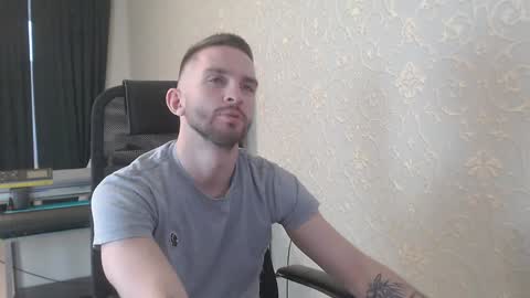 Snapshot of marselle_looker chatting on 02-06-25, 06:51 Marselle online show from 02-06-25, 06:51