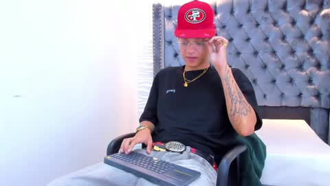 MARSHALL online show from 04-11-26, 01:15