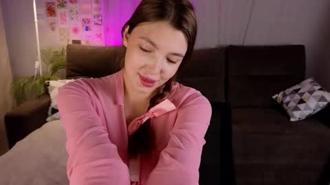 Snapshot of marshmelany chatting on 10-19-25, 01:28 marshmelany online show from 10-19-25, 01:28