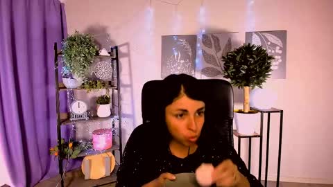 Snapshot of martaedams chatting on 06-01-26, 06:26 martaedams online show from 06-01-26, 06:26