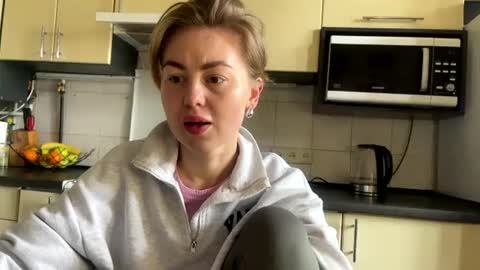 Marta online show from 04-12-26, 07:46