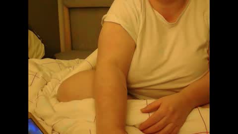 Martha online show from 02-14-25, 04:37