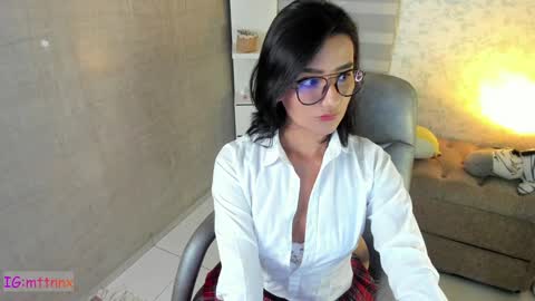 Snapshot of martiiinaa_ chatting on 01-17-25, 05:11 Martina online show from 01-17-25, 05:11