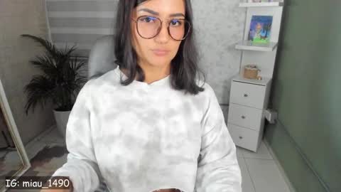 Snapshot of martiiinaa_ chatting on 09-16-25, 06:03 Martina online show from 09-16-25, 06:03