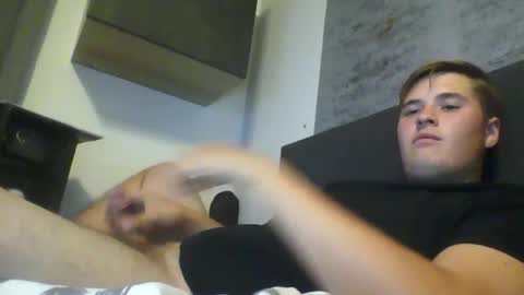 martin190802 online show from 10-19-25, 09:48