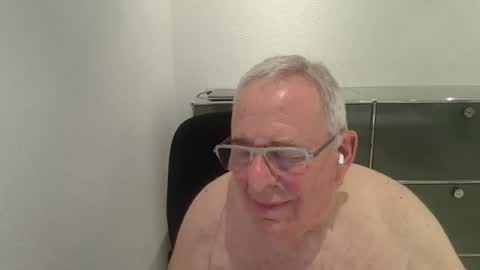 martin_1947 online show from 08-01-26, 08:41