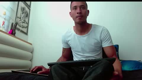 martin_smith20 online show from 11-23-25, 04:51