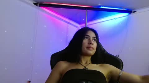 100 explicit here. follow  online show from 04-28-26, 11:43