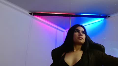 Snapshot of martina3120 chatting on 06-11-26, 12:32 100 explicit here. follow online show from 06-11-26, 12:32