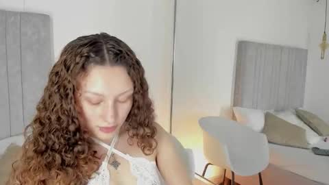 Snapshot of martina_adams chatting on 01-16-26, 08:46 mari online show from 01-16-26, 08:46