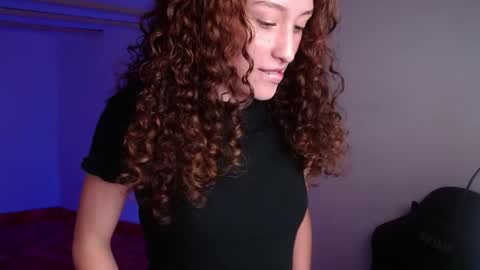 Snapshot of martina_adams chatting on 06-10-26, 02:56 mari online show from 06-10-26, 02:56