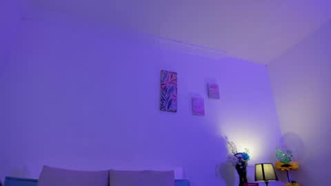 C A R O L I N A  online show from 05-14-26, 10:55