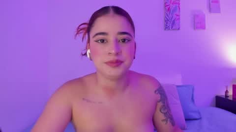 C A R O L I N A  online show from 05-25-26, 05:08