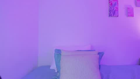 C A R O L I N A  online show from 05-29-26, 06:17