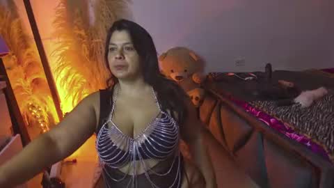 Snapshot of martina_foxy01 chatting on 06-10-26, 11:31 Martina Foxy online show from 06-10-26, 11:31