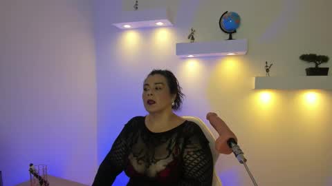   MARTINA   online show from 10-12-25, 12:15