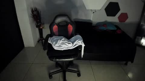 Snapshot of martinaclark chatting on 02-26-25, 05:09 Martina online show from 02-26-25, 05:09