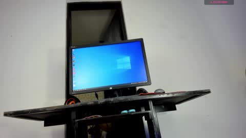 Snapshot of martinaclark chatting on 03-10-25, 05:43 Martina online show from 03-10-25, 05:43