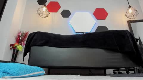 Snapshot of martinaclark chatting on 09-16-25, 02:56 Martina online show from 09-16-25, 02:56