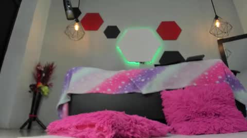 Snapshot of martinaclark chatting on 10-30-25, 03:52 Martina online show from 10-30-25, 03:52