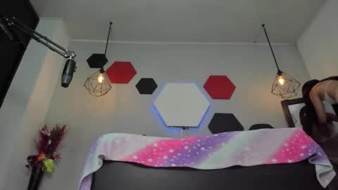 Snapshot of martinaclark chatting on 11-05-25, 03:28 Martina online show from 11-05-25, 03:28