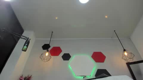 Snapshot of martinaclark chatting on 11-27-25, 02:46 Martina online show from 11-27-25, 02:46