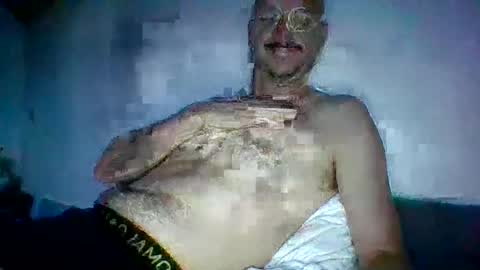 Snapshot of martinadam18 chatting on 06-20-26, 03:20 martinadam18 online show from 06-20-26, 03:20