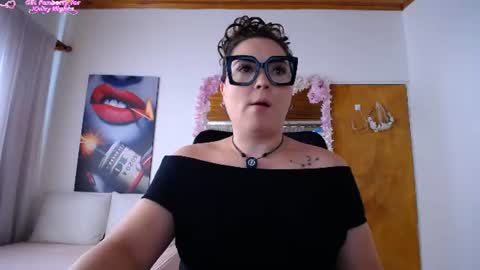 Snapshot of martiniella chatting on 06-15-26, 07:38 Antonella Martini online show from 06-15-26, 07:38