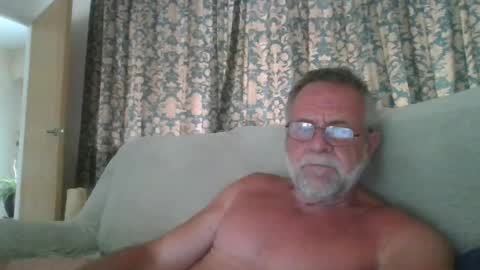martinrgbxxxx online show from 07-13-26, 07:55