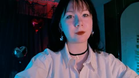 Nancy online show from 04-18-26, 07:07