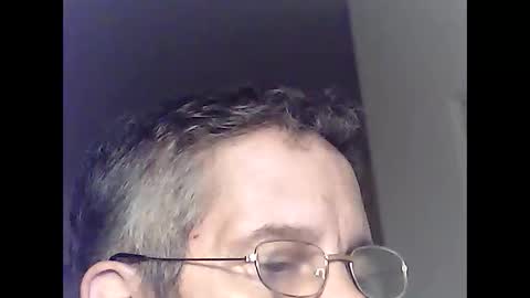 Snapshot of martylv702 chatting on 06-10-26, 03:39 marty online show from 06-10-26, 03:39